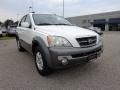 2005 Clear White Kia Sorento LX  photo #9