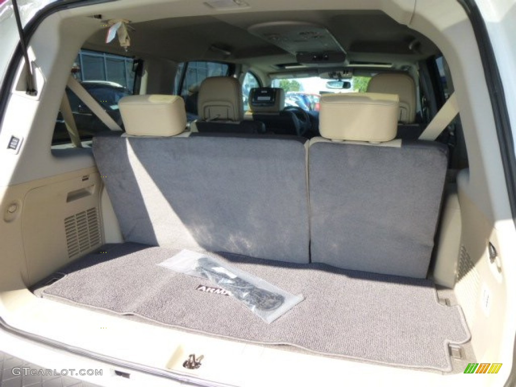 2013 Nissan Armada Platinum Reserve 4WD Trunk Photos