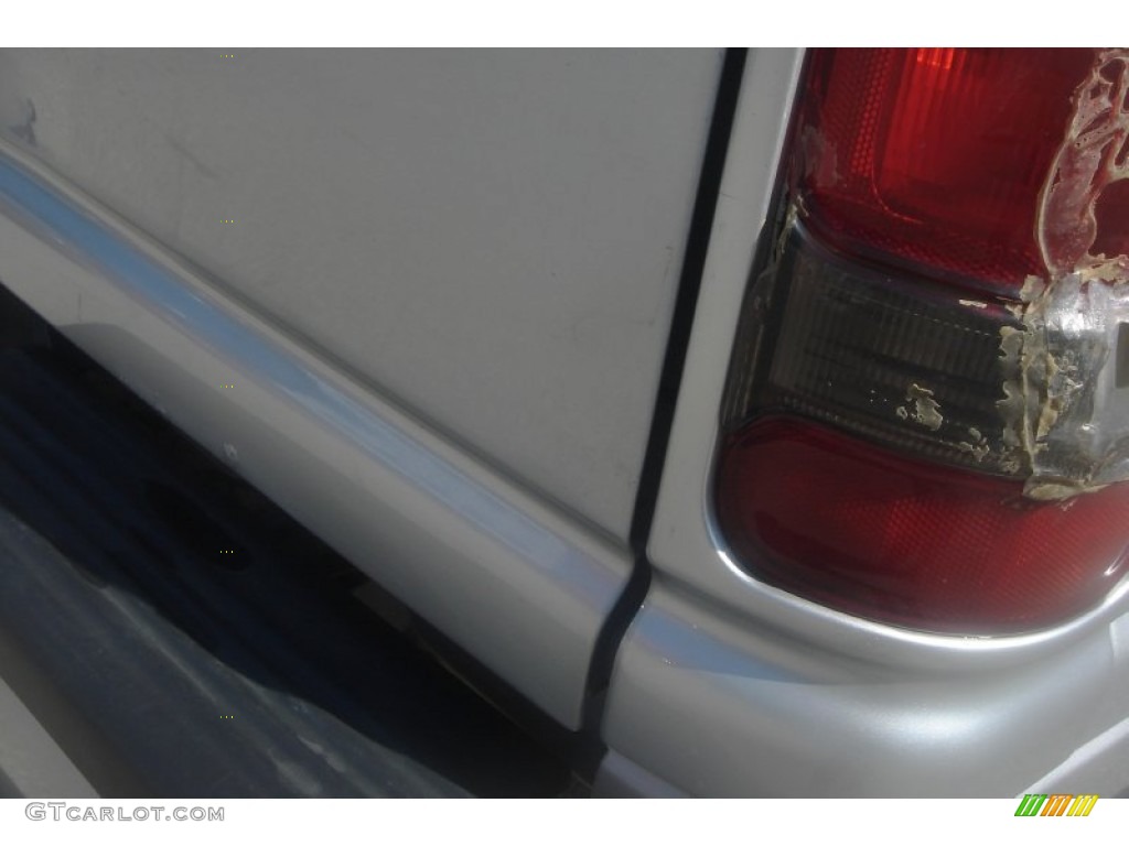 2002 Ram 2500 SLT Quad Cab 4x4 - Bright Silver Metallic / Agate photo #13