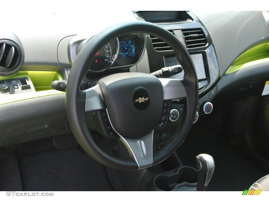 2014 Chevrolet Spark LT Silver/Green Steering Wheel Photo #84978989