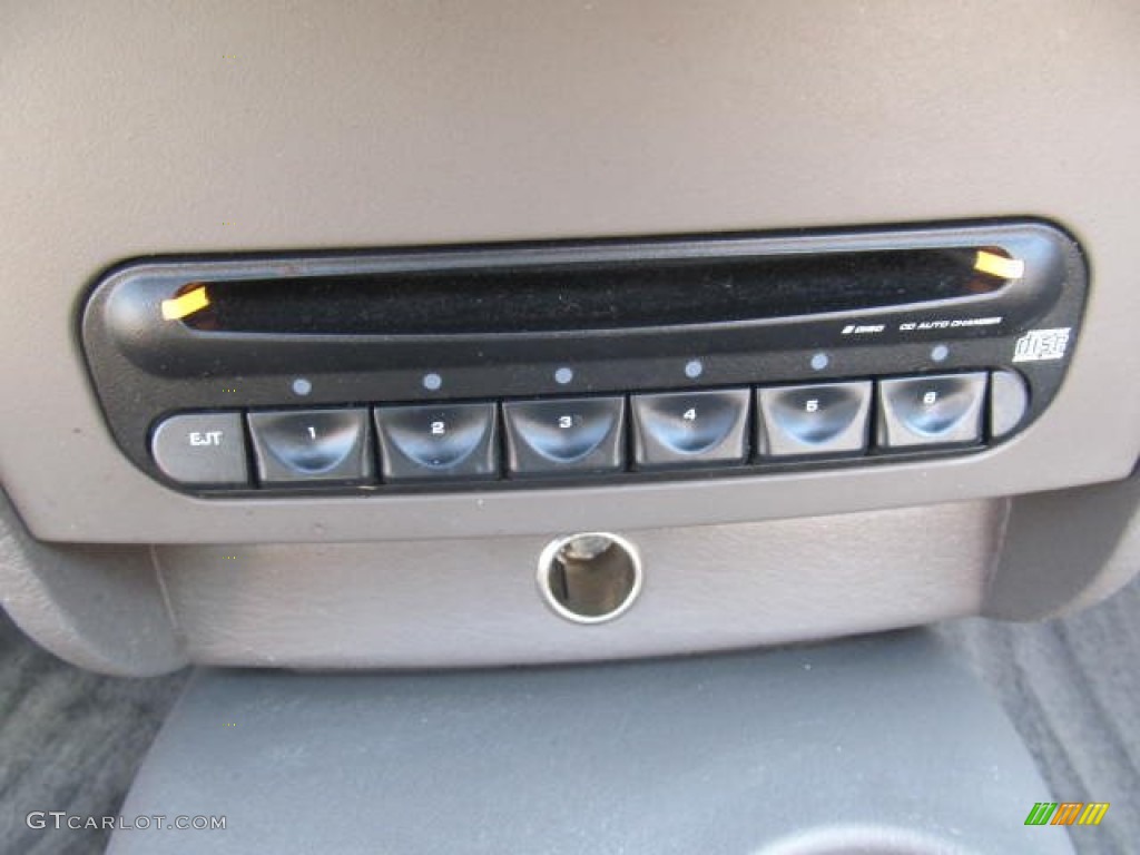 2005 Sebring Signature Series Convertible - Brilliant Black / Dark Taupe/Medium Taupe photo #13