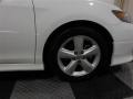 Super White - Camry SE Photo No. 8