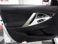 Super White - Camry SE Photo No. 9