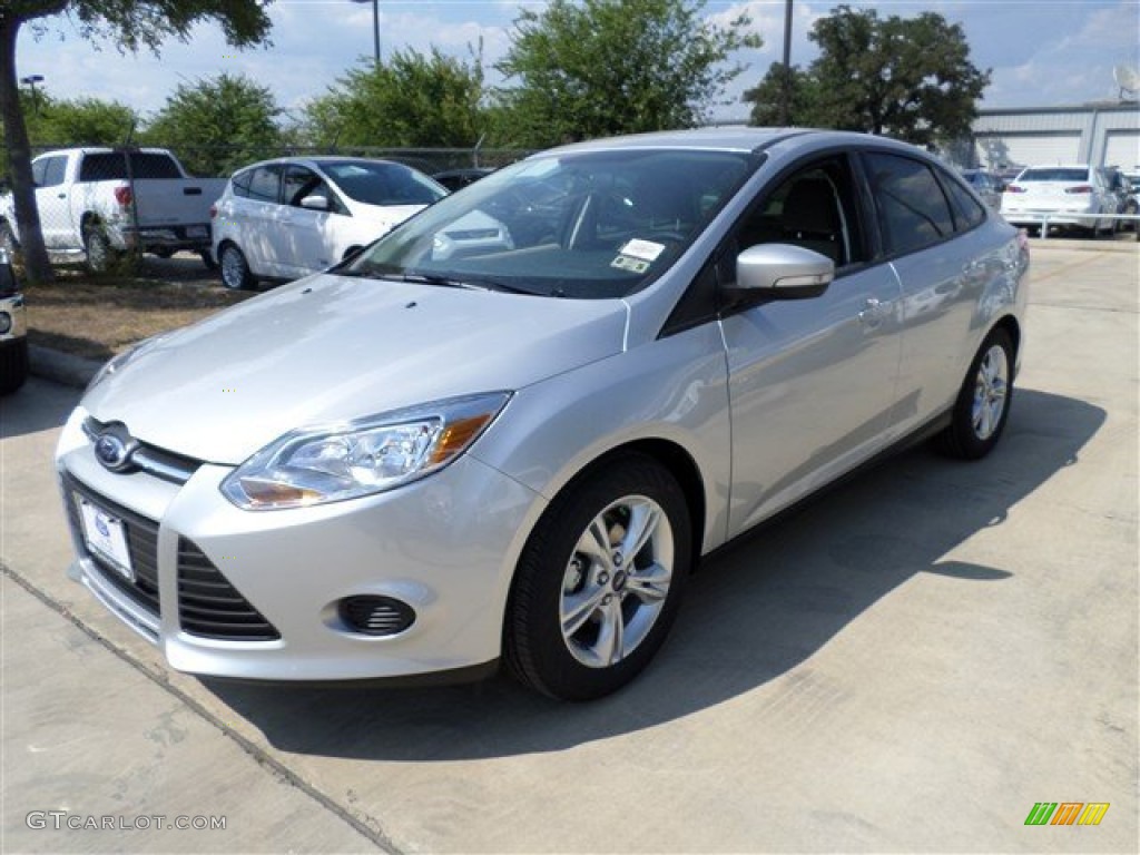 2014 Focus SE Sedan - Ingot Silver / Medium Light Stone photo #1