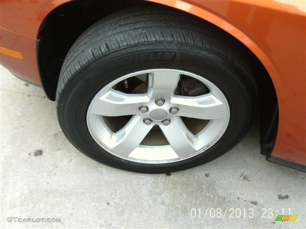 2011 Challenger SE - Toxic Orange Pearl / Dark Slate Gray photo #2