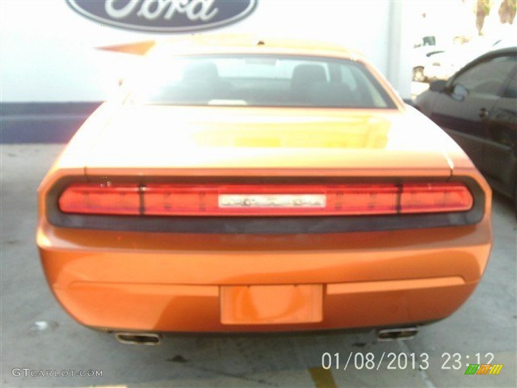 2011 Challenger SE - Toxic Orange Pearl / Dark Slate Gray photo #5