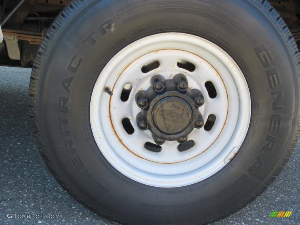 2004 F250 Super Duty XL Regular Cab 4x4 Plow Truck - Oxford White / Medium Flint photo #8