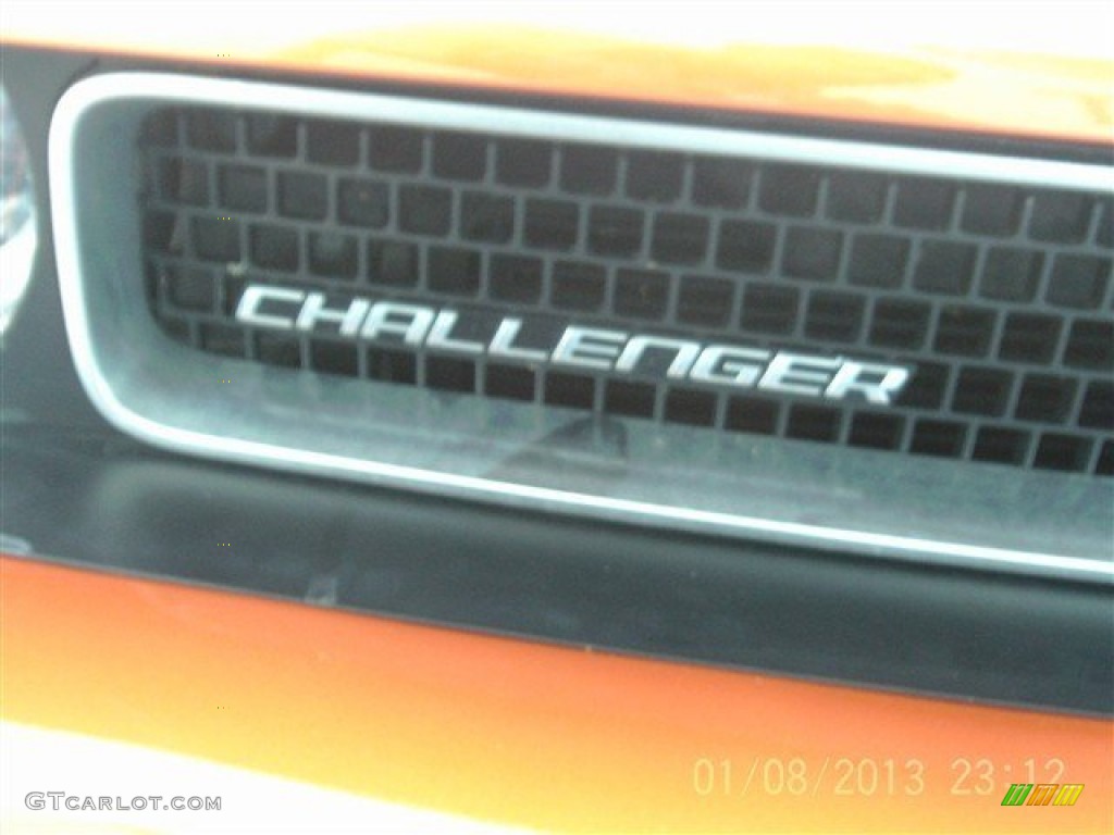 2011 Challenger SE - Toxic Orange Pearl / Dark Slate Gray photo #8