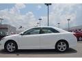 Super White - Camry SE Photo No. 2