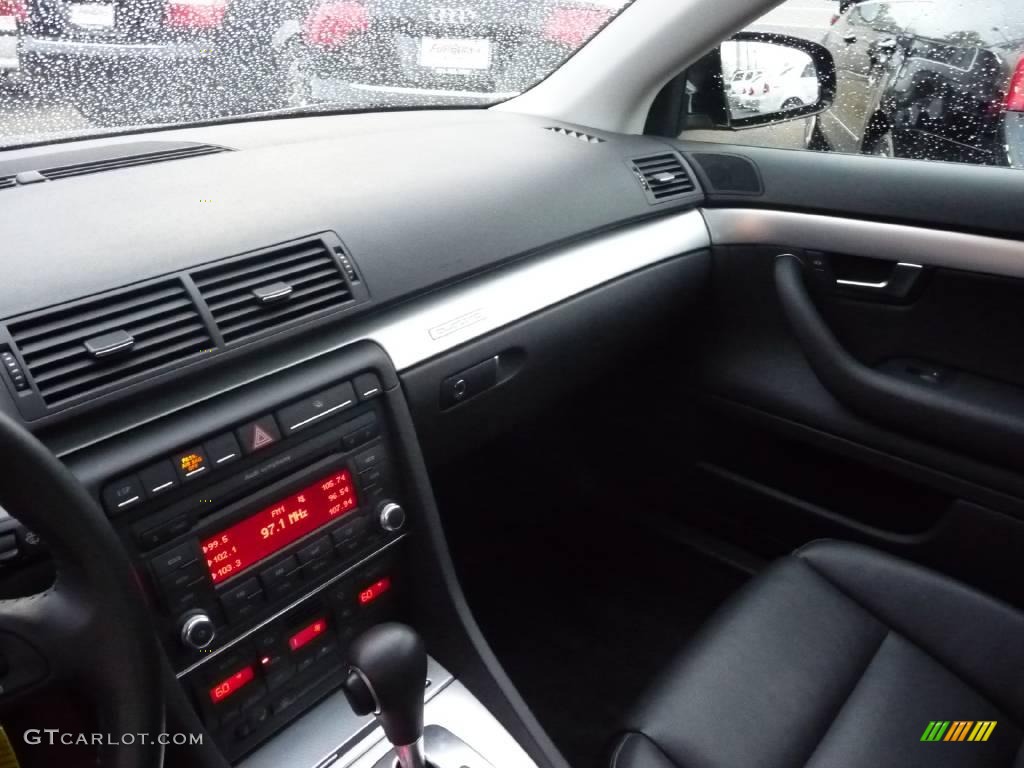 2007 A4 2.0T quattro Sedan - Brilliant Black / Ebony photo #21