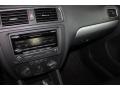 Black - Jetta SE Sedan Photo No. 14
