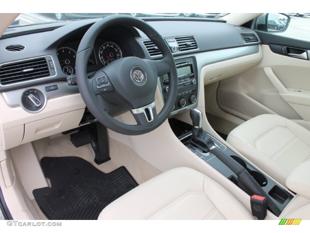 Cornsilk Beige Interior 2014 Volkswagen Passat 2.5L Wolfsburg Edition Photo #84995738