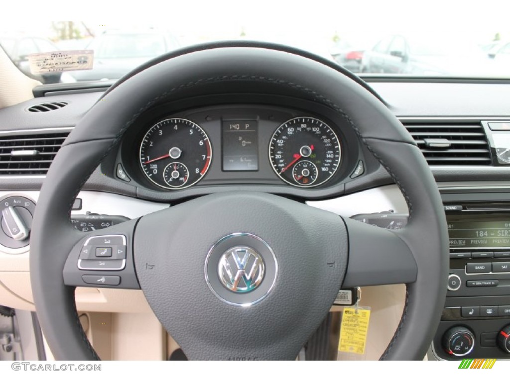 2014 Volkswagen Passat 2.5L Wolfsburg Edition Steering Wheel Photos