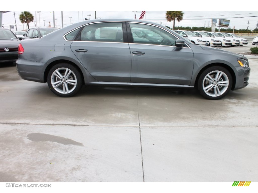 Platinum Gray Metallic 2014 Volkswagen Passat 2.5L SE Exterior Photo #84996503