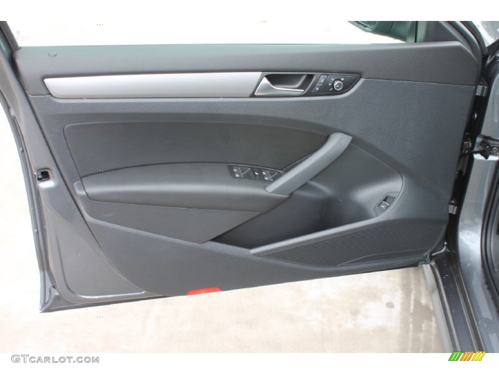 2014 Volkswagen Passat 2.5L SE Titan Black Door Panel Photo #84996521