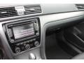 2014 Platinum Gray Metallic Volkswagen Passat 2.5L SE  photo #15