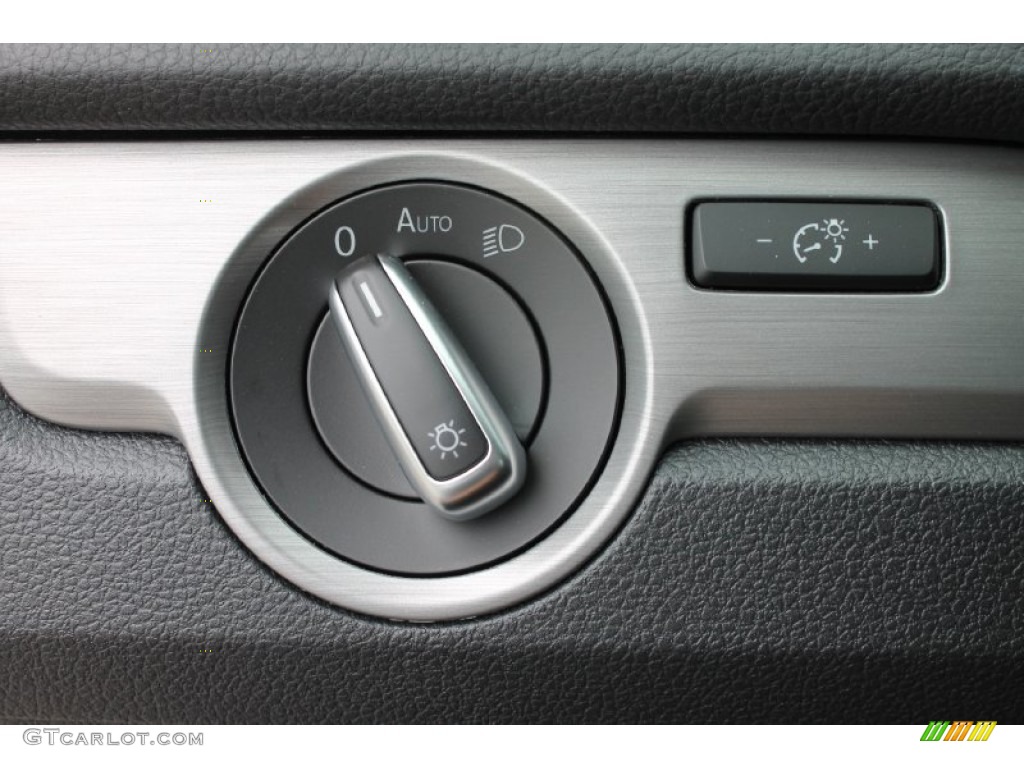 2014 Volkswagen Passat 2.5L SE Controls Photo #84996935