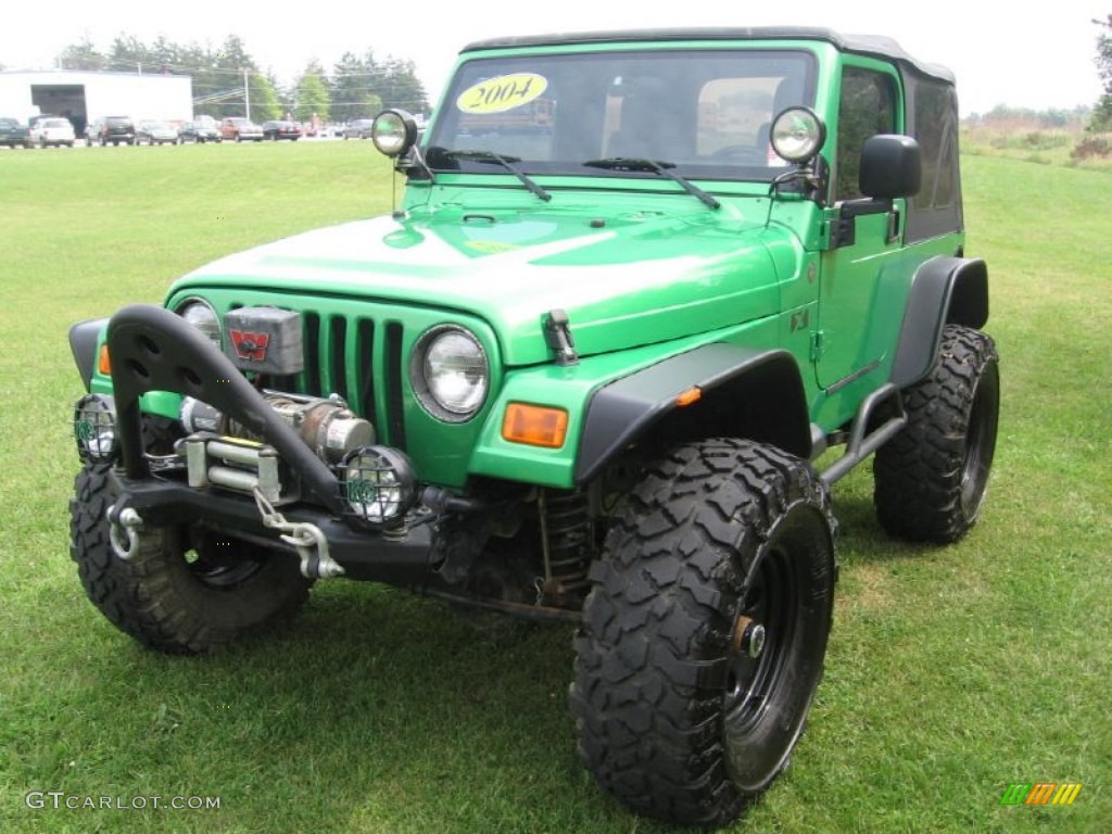 2004 Wrangler X 4x4 - Electric Lime Green Pearl / Dark Slate Gray photo #4