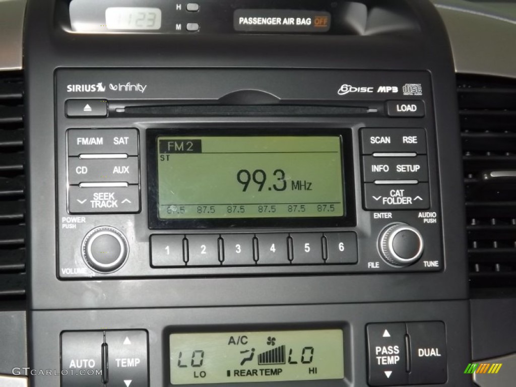 2010 Kia Sedona EX Audio System Photo #84999805