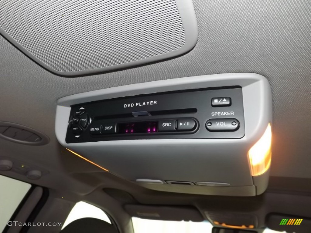 2010 Kia Sedona EX Entertainment System Photos