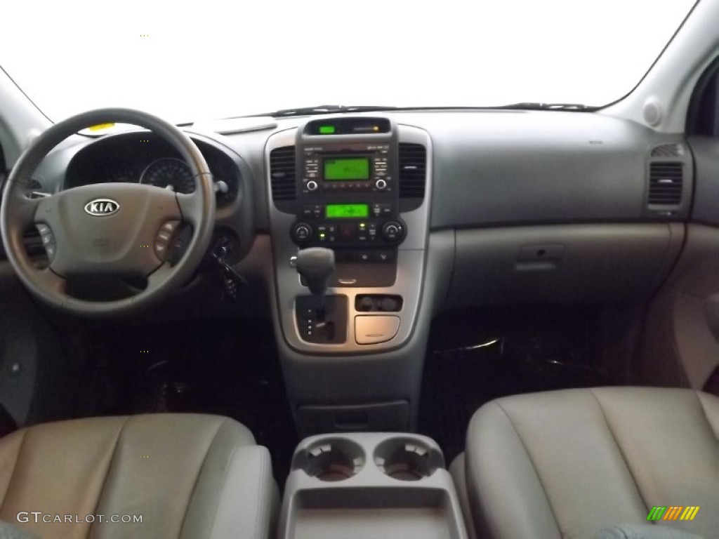 2010 Kia Sedona EX Gray Dashboard Photo #85000226