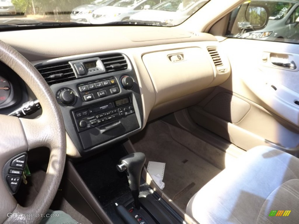 2000 Accord LX Sedan - Dark Emerald Pearl / Quartz photo #9