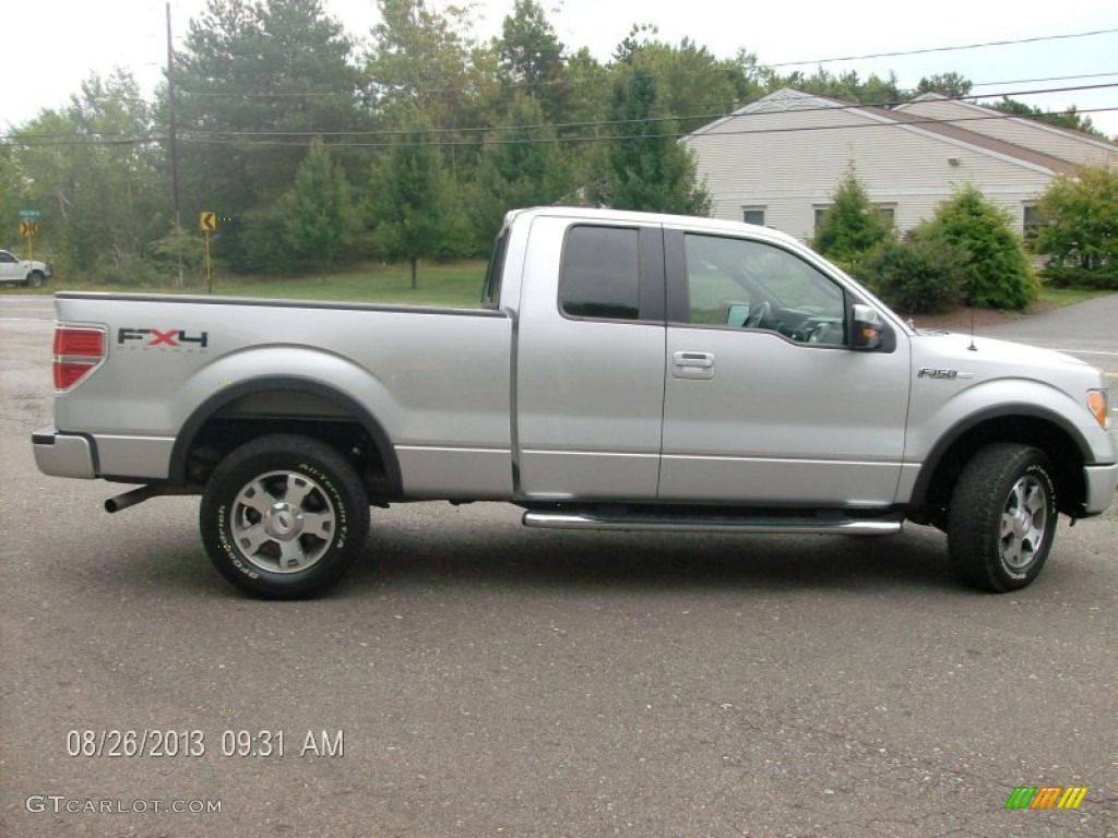 2010 F150 FX4 SuperCab 4x4 - Ingot Silver Metallic / Black photo #4