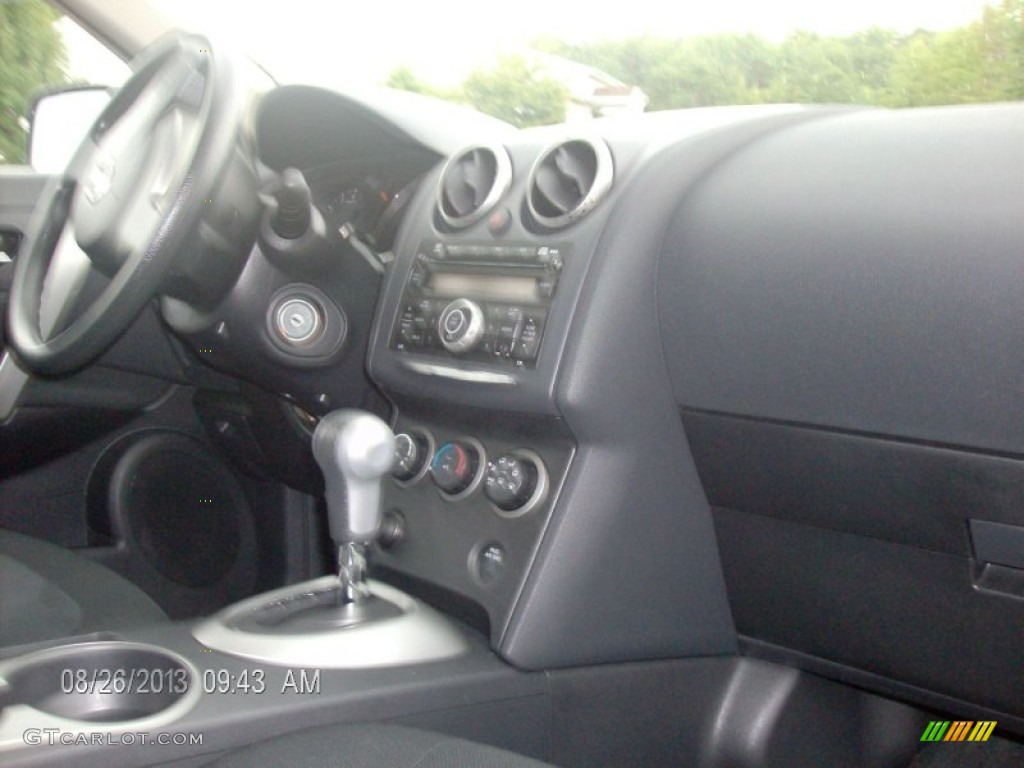2011 Rogue S AWD - Silver Ice Metallic / Black photo #10