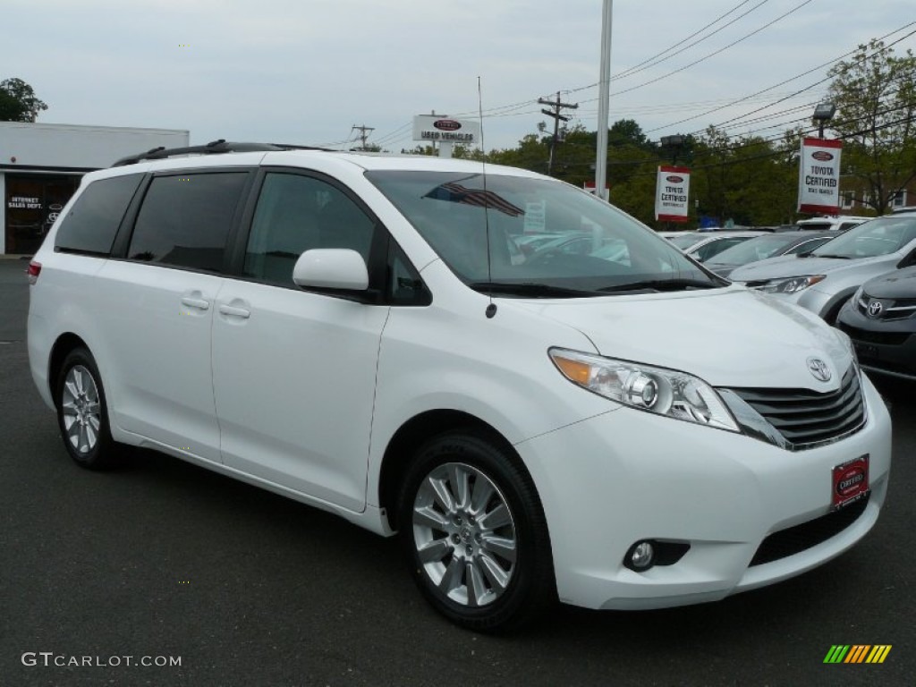 2011 Sienna XLE AWD - Super White / Bisque photo #3