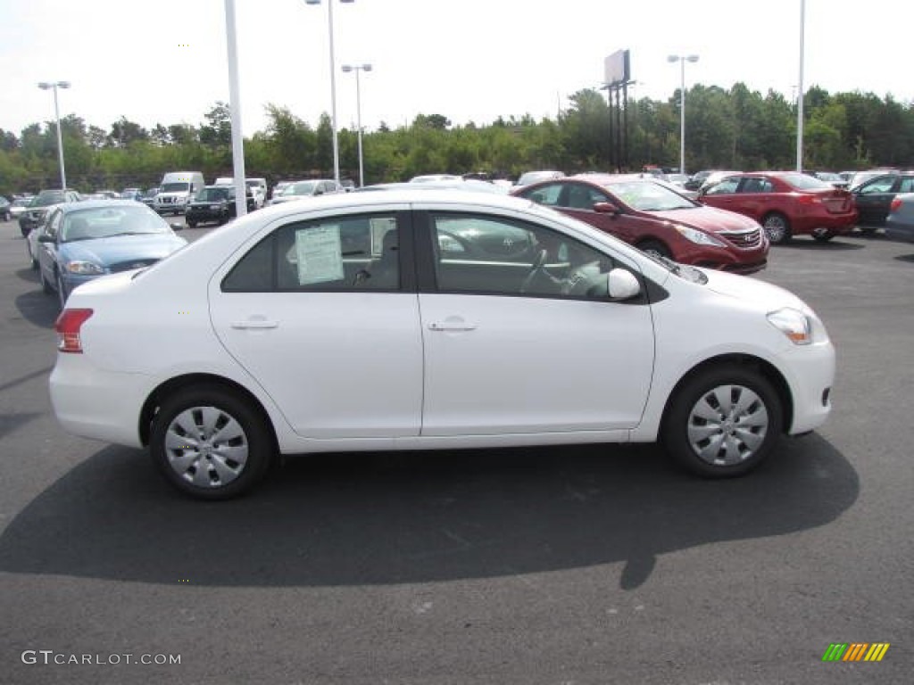 2012 Yaris Sedan - Super White / Ash Gray photo #4