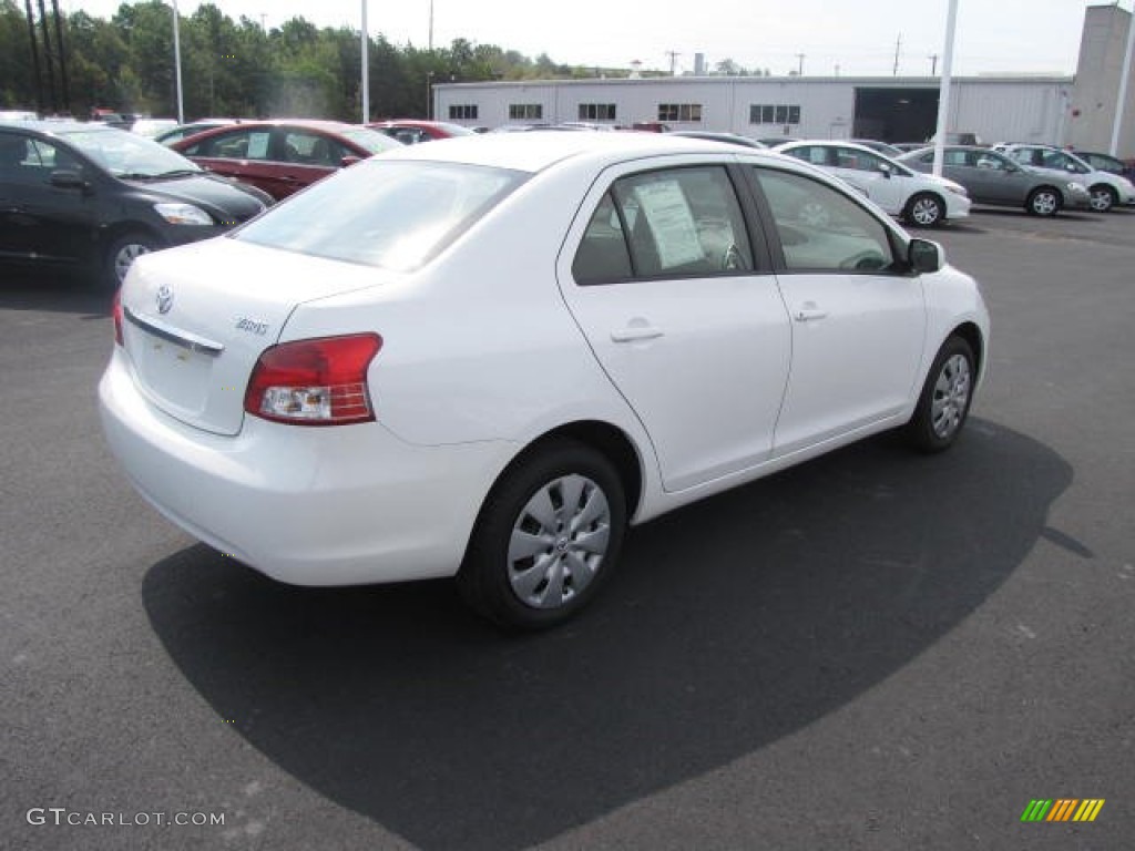 2012 Yaris Sedan - Super White / Ash Gray photo #5