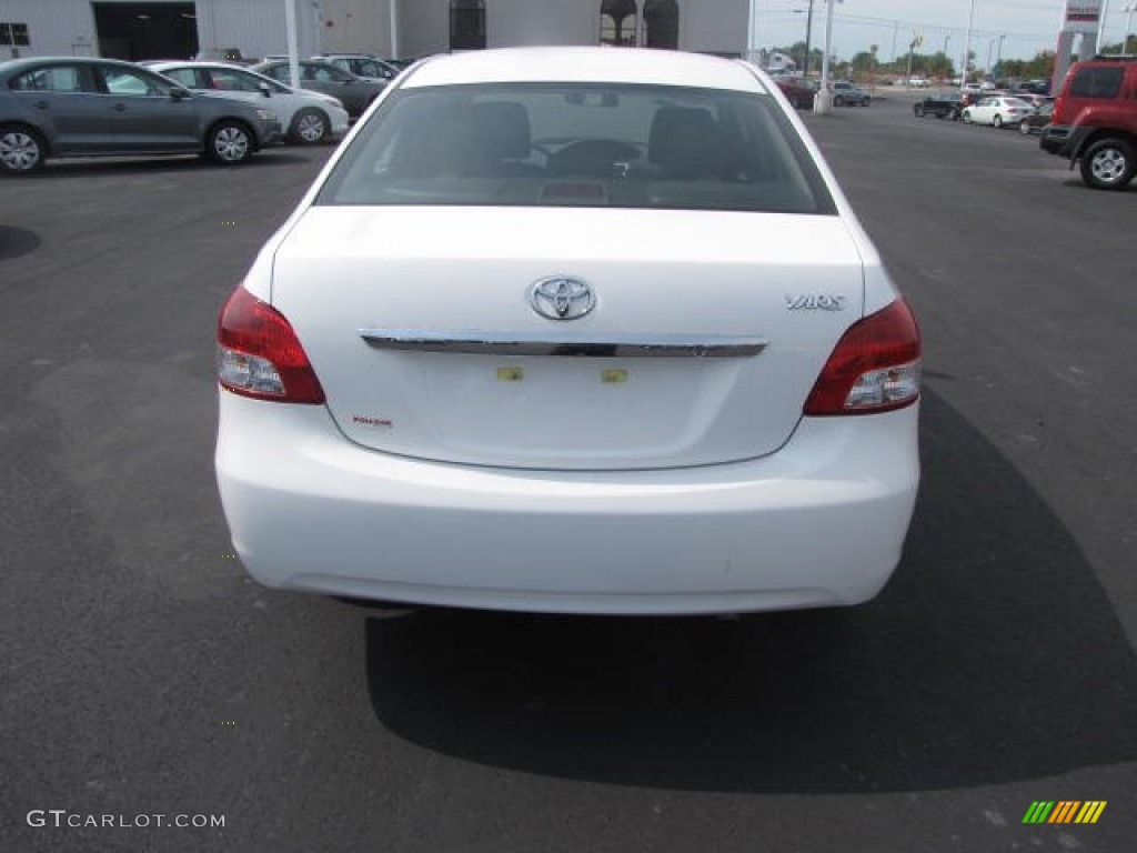 2012 Yaris Sedan - Super White / Ash Gray photo #6