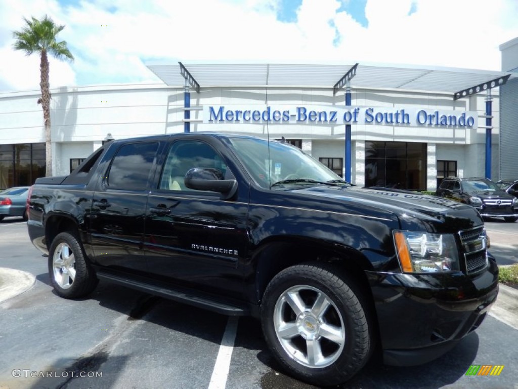 Black Chevrolet Avalanche