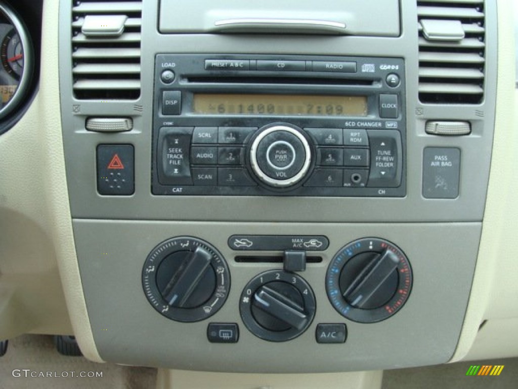 2007 Nissan Versa S Audio System Photo #85008239