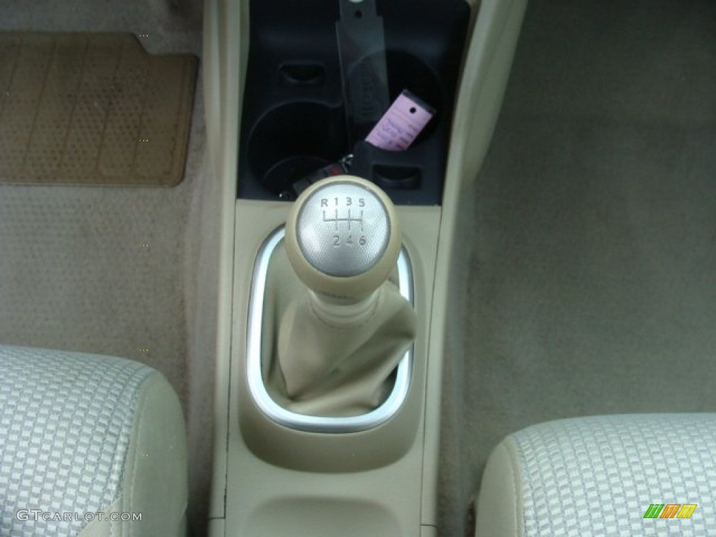 2007 Nissan Versa S Transmission Photos