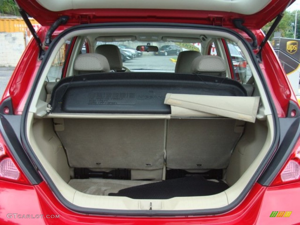 2007 Nissan Versa S Trunk Photos