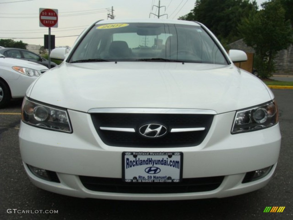 2007 Sonata SE V6 - Arctic White / Beige photo #2