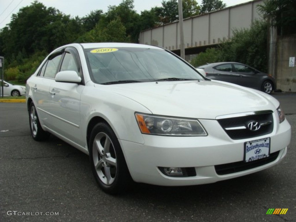 2007 Sonata SE V6 - Arctic White / Beige photo #3