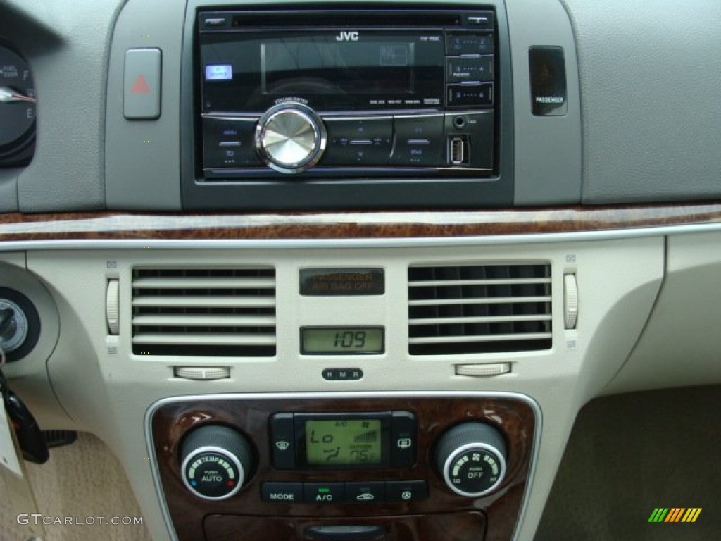 2007 Sonata SE V6 - Arctic White / Beige photo #18