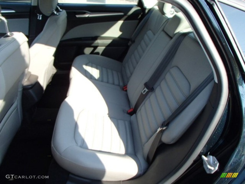 Earth Gray Interior 2014 Ford Fusion S Photo #85010696