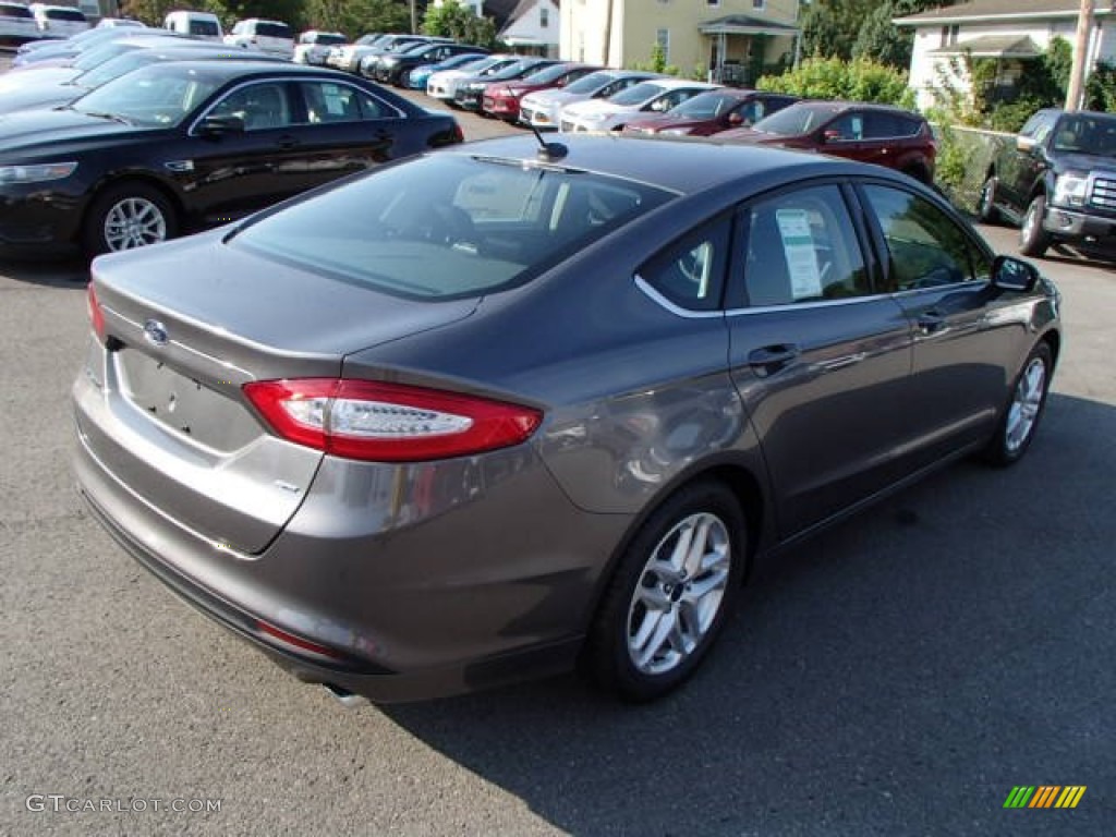 2013 Fusion SE - Sterling Gray Metallic / Charcoal Black photo #5