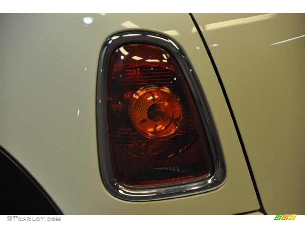 2010 Cooper Hardtop - Pepper White / Grey/Carbon Black photo #20