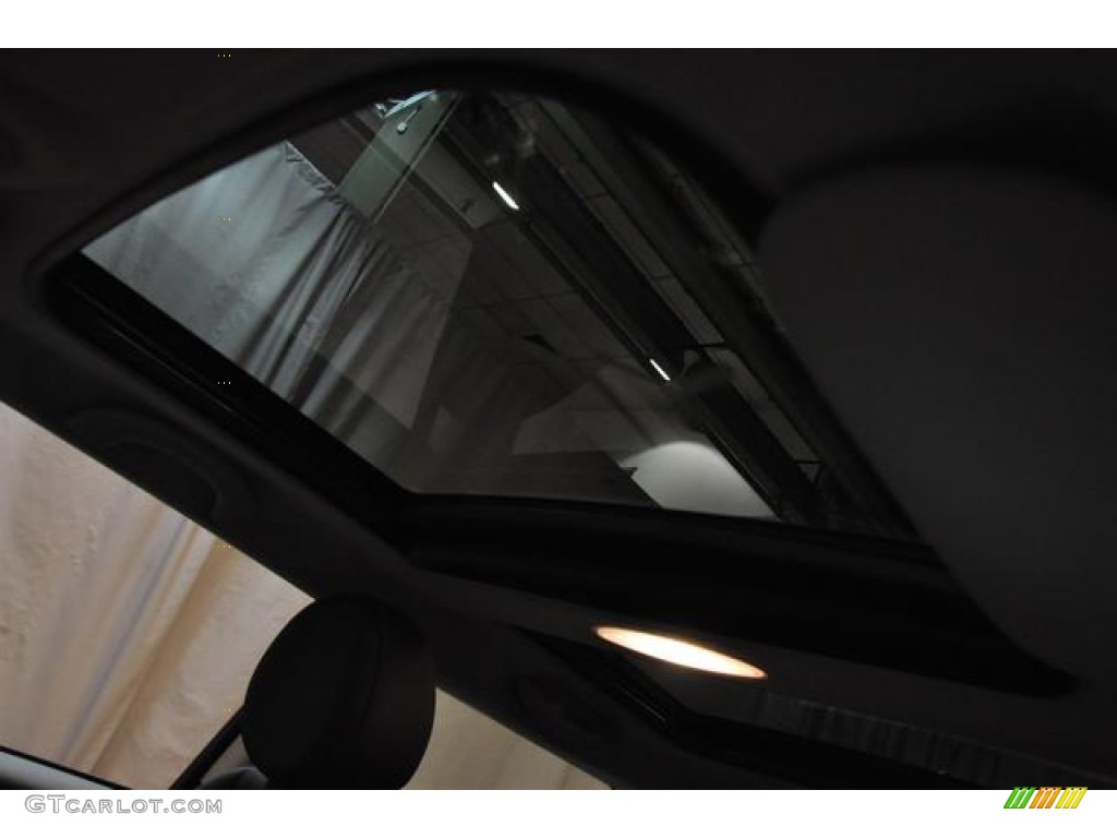 2010 Cooper Hardtop - Pepper White / Grey/Carbon Black photo #27