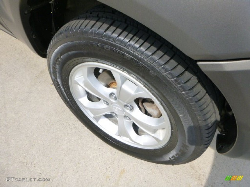 2009 Hyundai Tucson GLS Wheel Photos