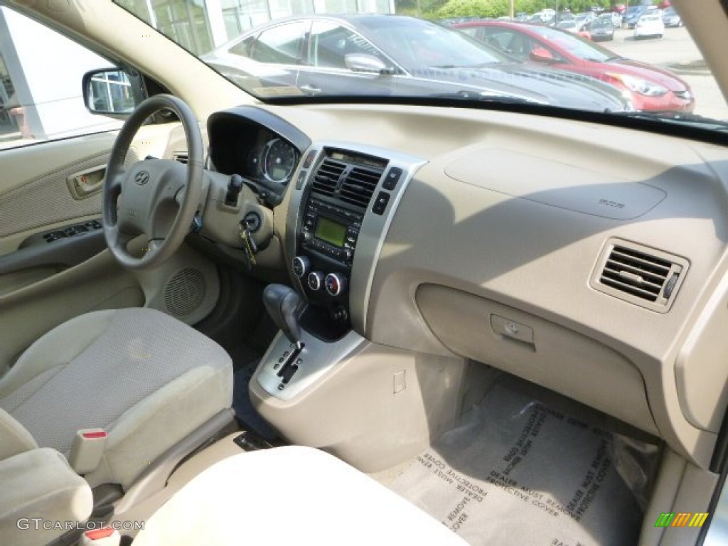 2009 Hyundai Tucson GLS Beige Dashboard Photo #85022801