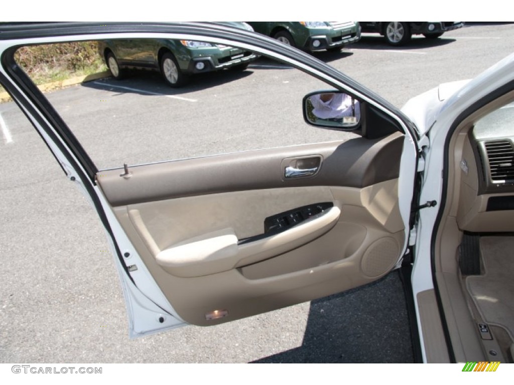 2003 Accord LX Sedan - Taffeta White / Ivory photo #19