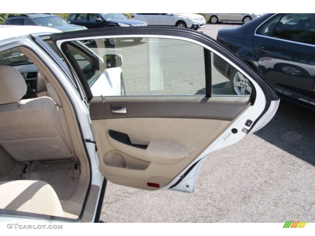 2003 Accord LX Sedan - Taffeta White / Ivory photo #20