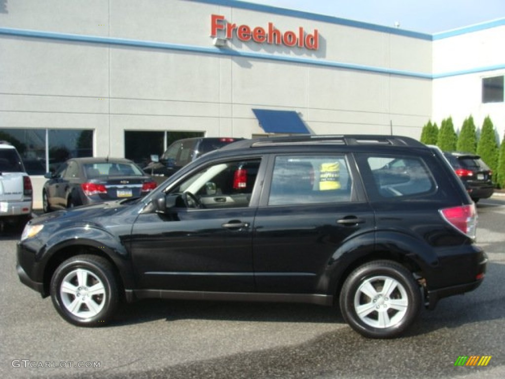 2010 Forester 2.5 X Premium - Obsidian Black Pearl / Black photo #3