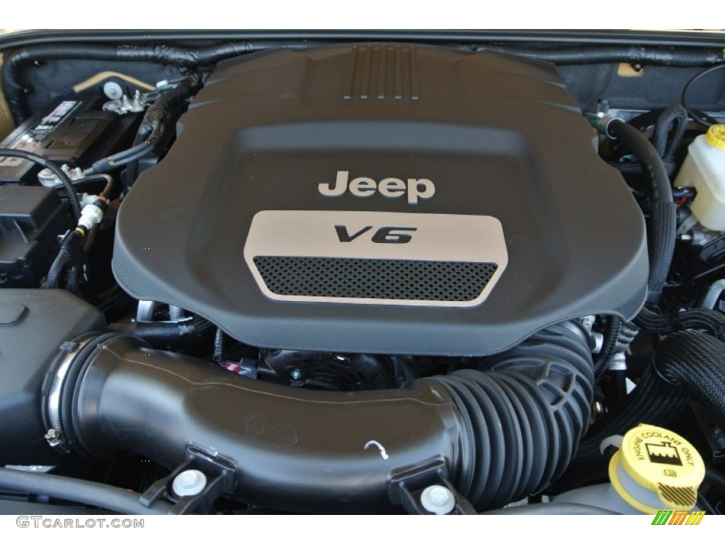 2014 Jeep Wrangler Unlimited Sport S 4x4 3.6 Liter DOHC 24-Valve VVT V6 Engine Photo #85028170