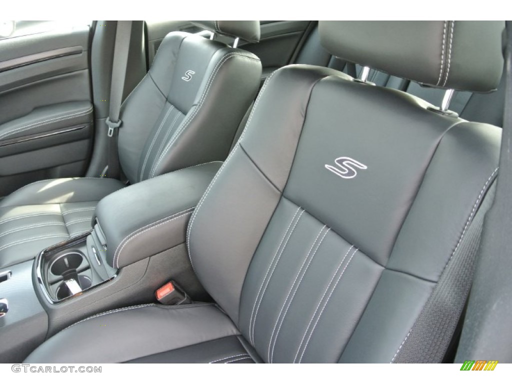 2014 Chrysler 300 S Front Seat Photo #85028408